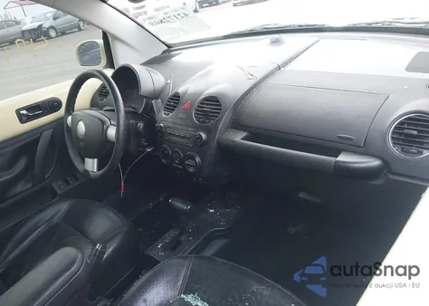 2006 Volkswagen New Beetle 2.5 from USA, damaged, VIN 3VWSF31Y56M321421